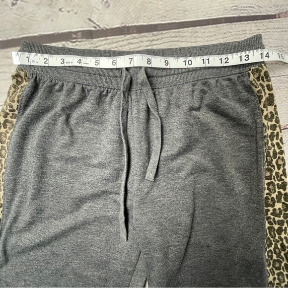 SPLENDID loungewear sweatpants gray with leopard animal print stripe, size S - Picture 9 of 14